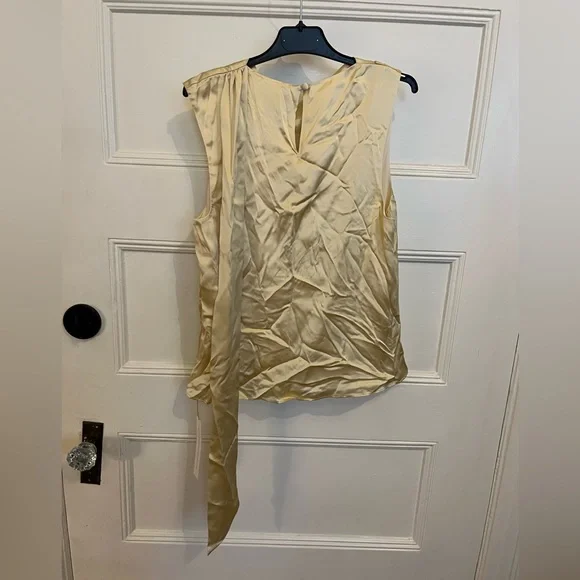New Reformation Norella Top in Blonde Silk | 4 - Picture 6 of 10